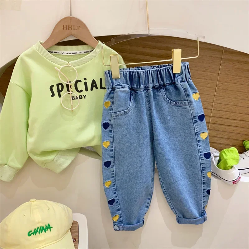 Geborduurde bloemenmeisje jean - Baby Girl Clothing Zara recensie en prijs