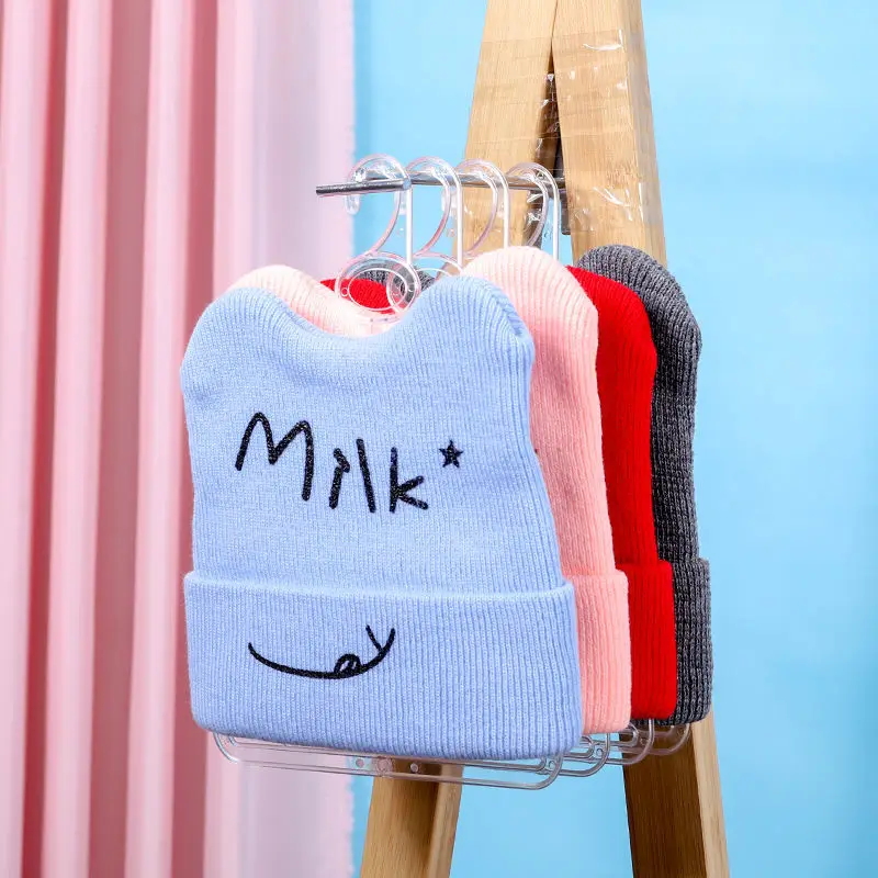 Eenvoudig hoedenrek voor baby' - Baby Clothing Display recensie en prijs